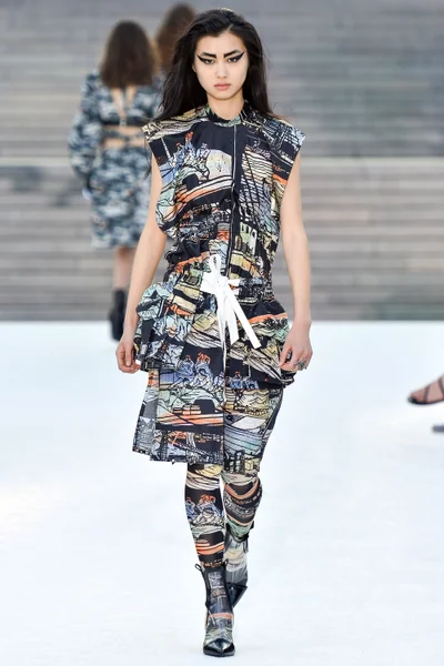 Look 33